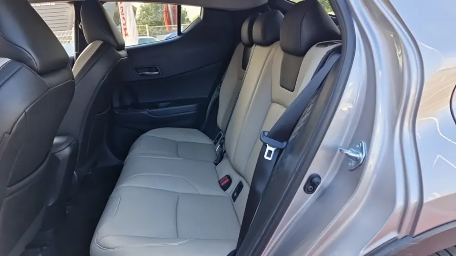 TOYOTA C-HR -