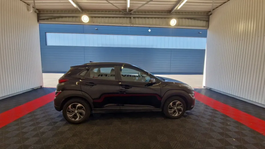 HYUNDAI Kona -