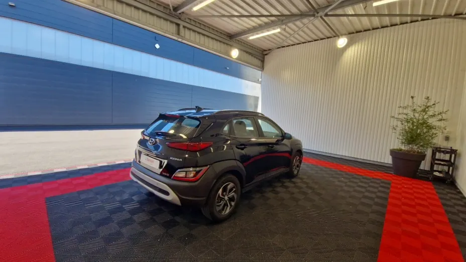 HYUNDAI Kona -