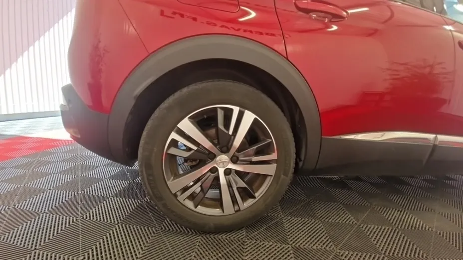 PEUGEOT 3008 -