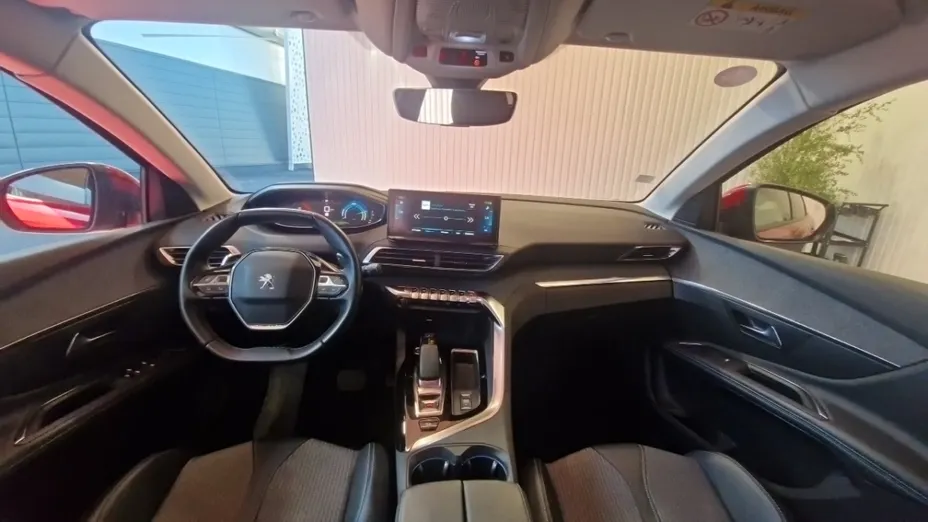 PEUGEOT 3008 -