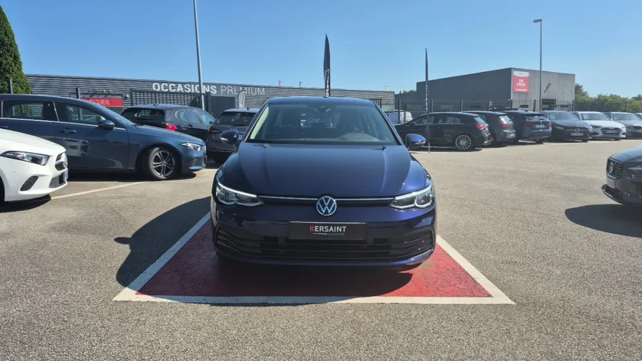 Volkswagen Golf -