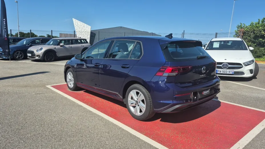 Volkswagen Golf -