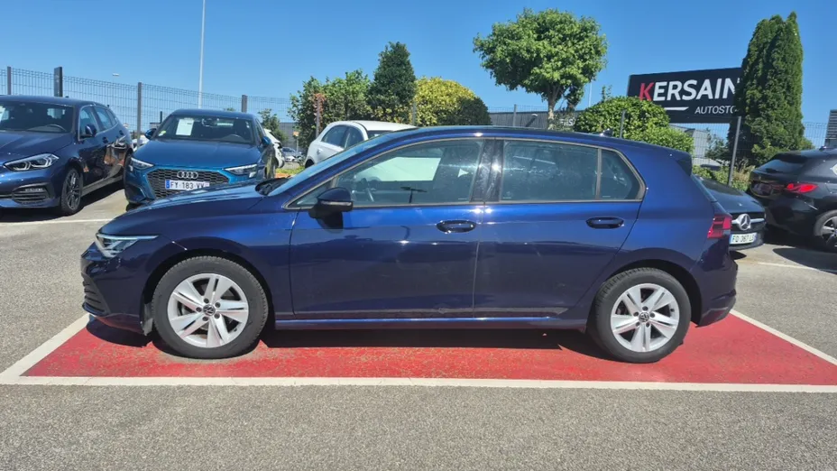 Volkswagen Golf -