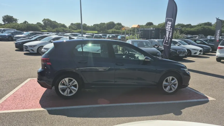 Volkswagen Golf -