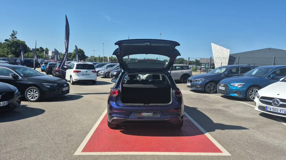 Volkswagen Golf -