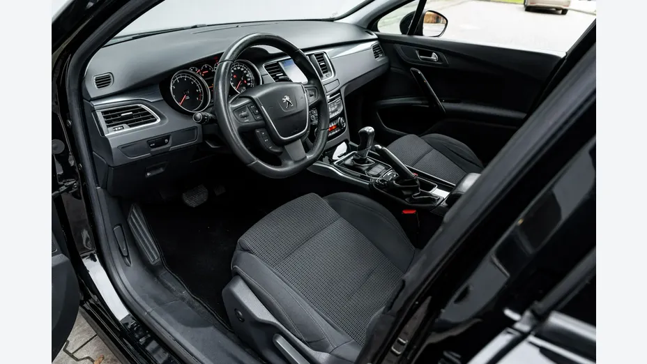 PEUGEOT 508 -