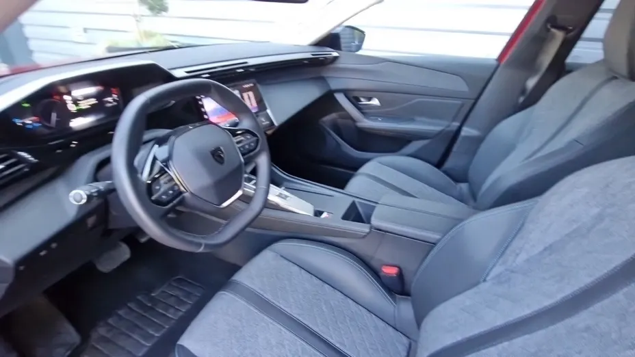 PEUGEOT 408 -