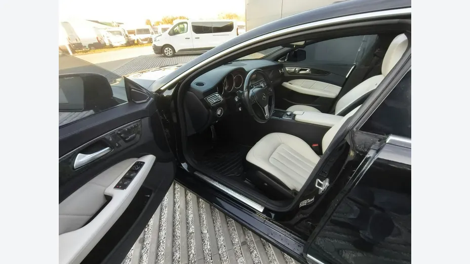 MERCEDES-BENZ CLS -