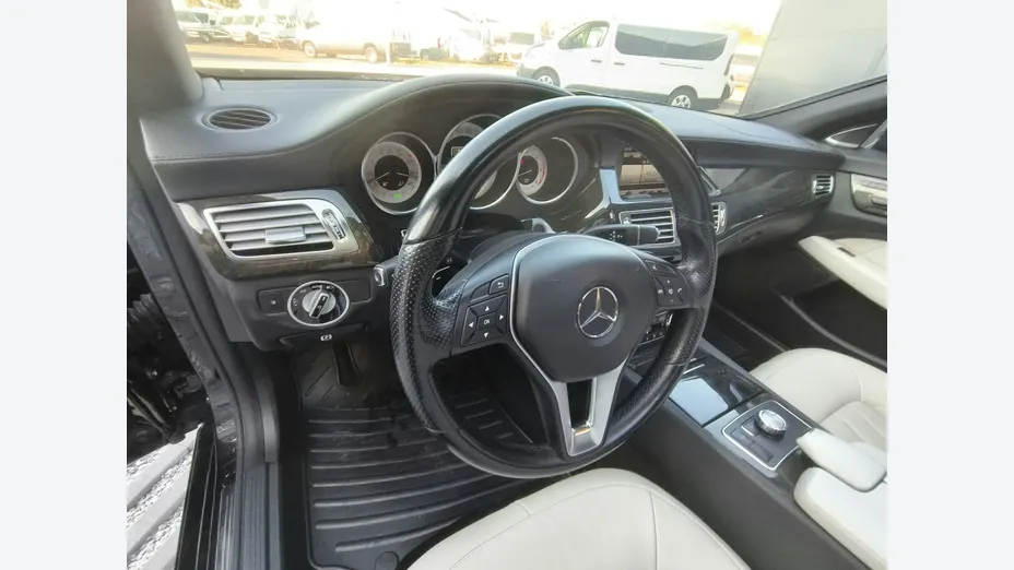 MERCEDES-BENZ CLS -