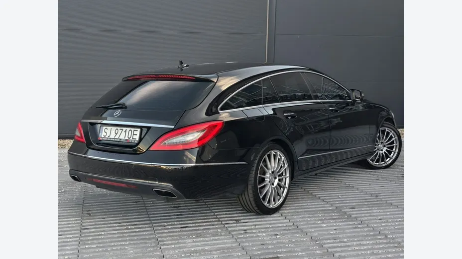 MERCEDES-BENZ CLS -