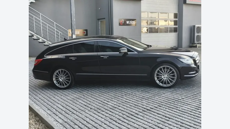MERCEDES-BENZ CLS -