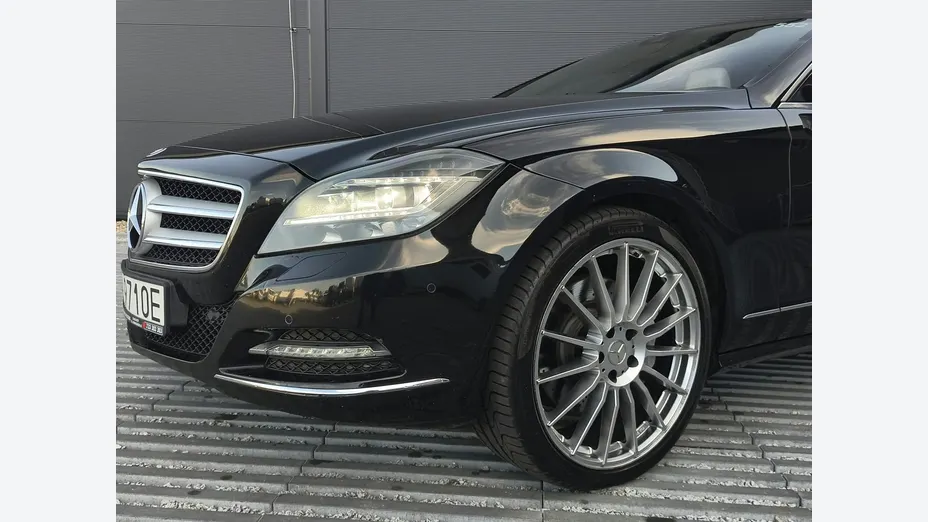MERCEDES-BENZ CLS -