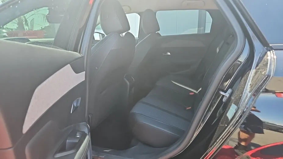 PEUGEOT 308 -