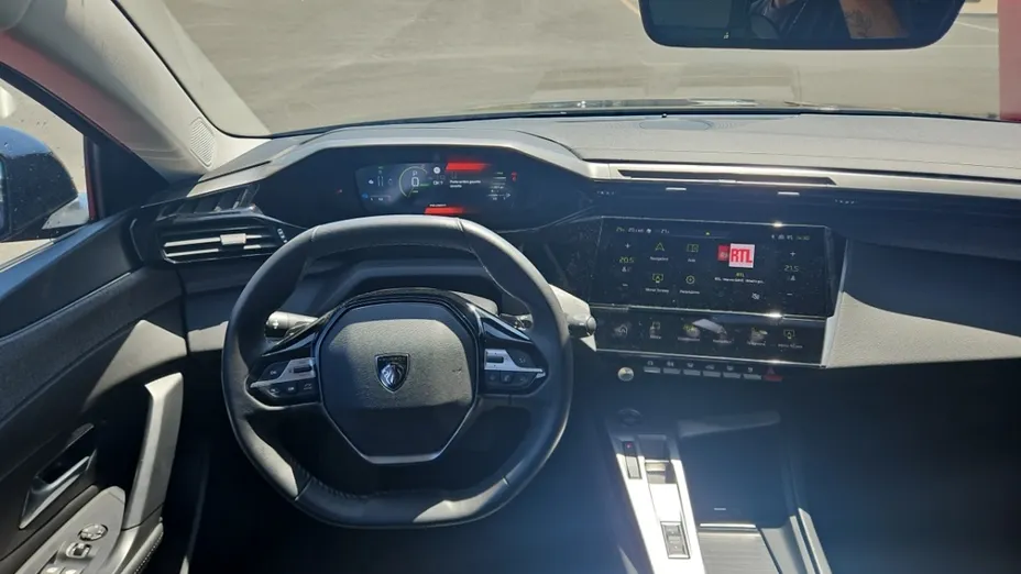PEUGEOT 308 -