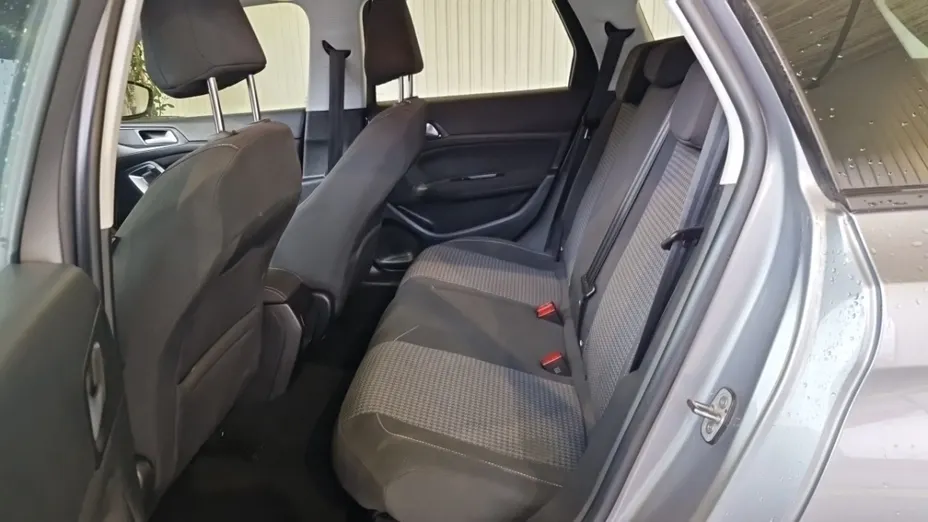 PEUGEOT 308 -