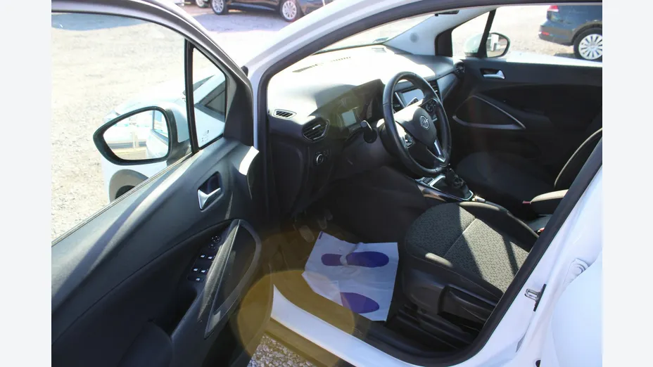 OPEL Crossland X -