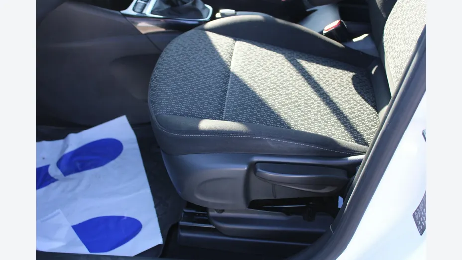 OPEL Crossland X -