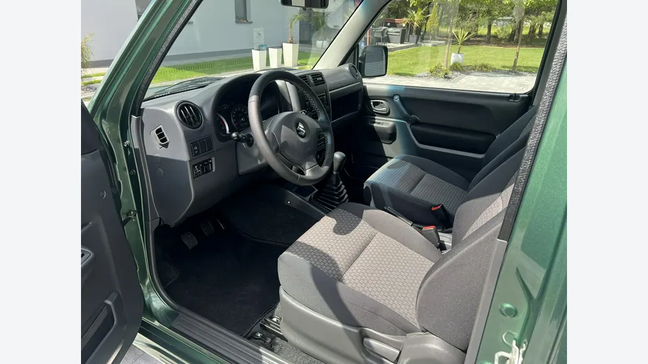 SUZUKI Jimny -