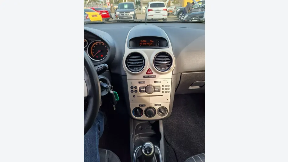 OPEL Corsa -