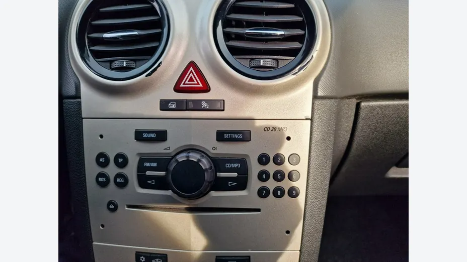 OPEL Corsa -