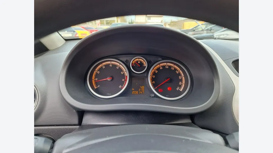 OPEL Corsa -