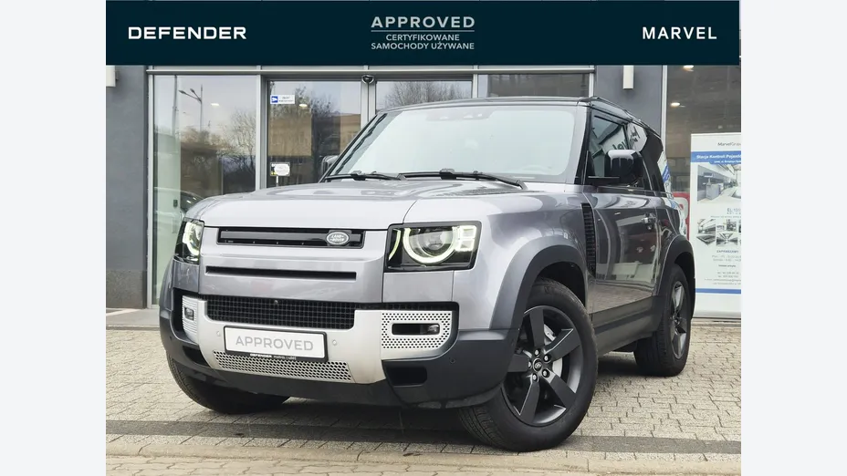 LAND ROVER Defender -