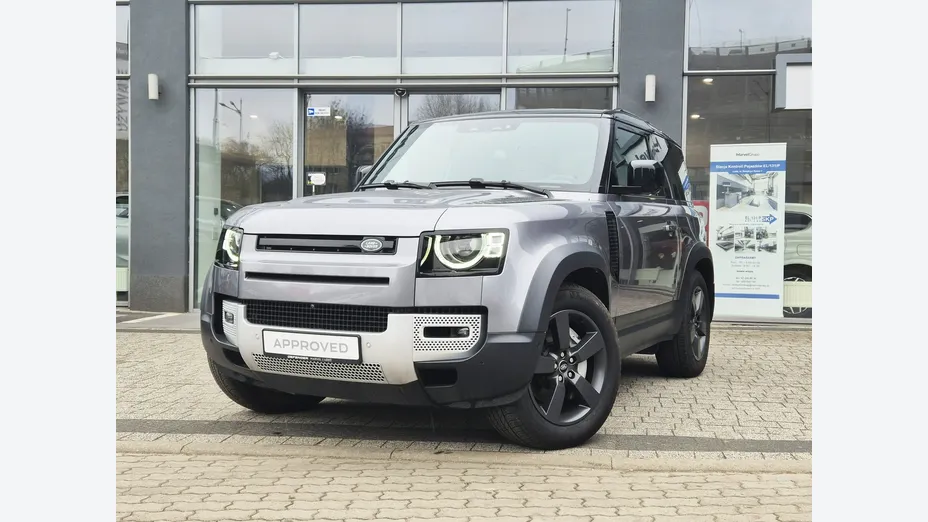 LAND ROVER Defender -