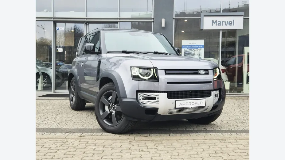 LAND ROVER Defender -