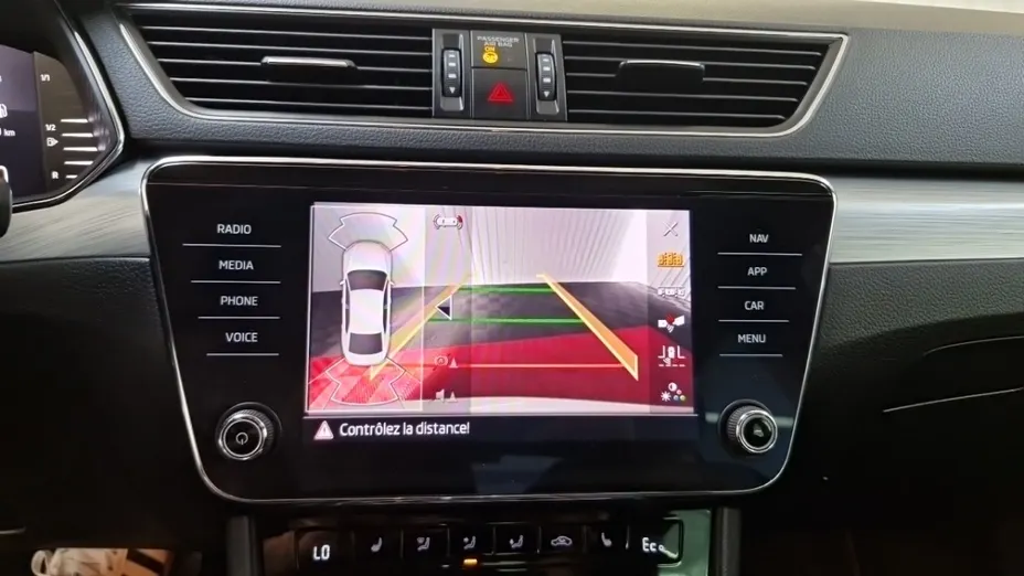 SKODA Superb -