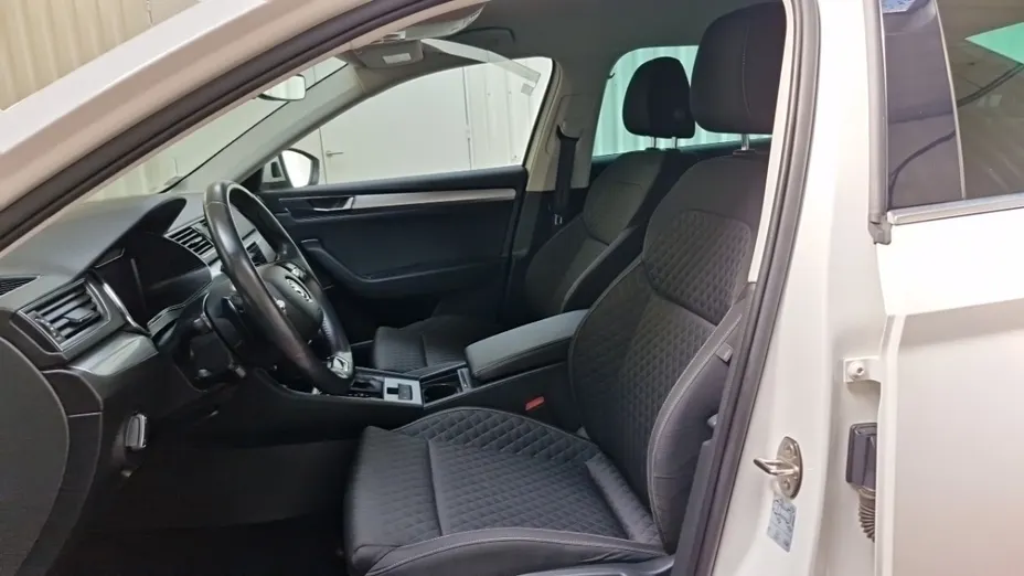 SKODA Superb -
