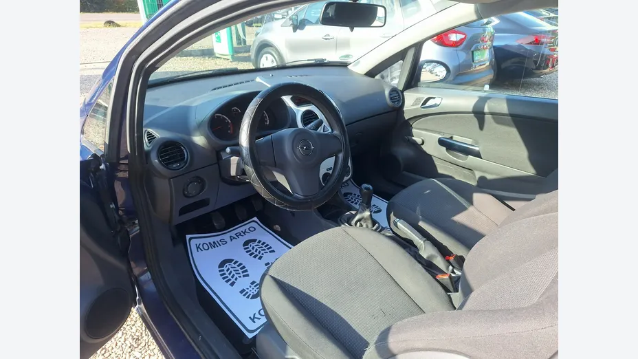 OPEL Corsa -