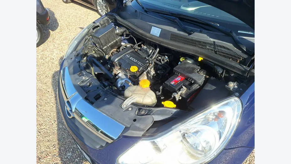 OPEL Corsa -