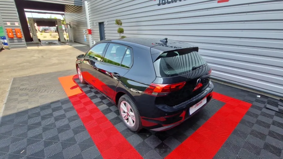 Volkswagen Golf -