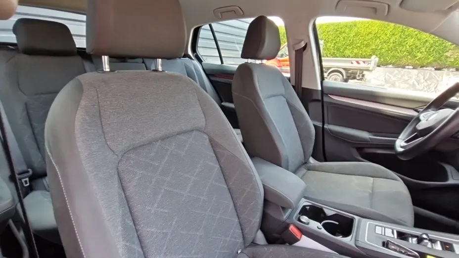 Volkswagen Golf -