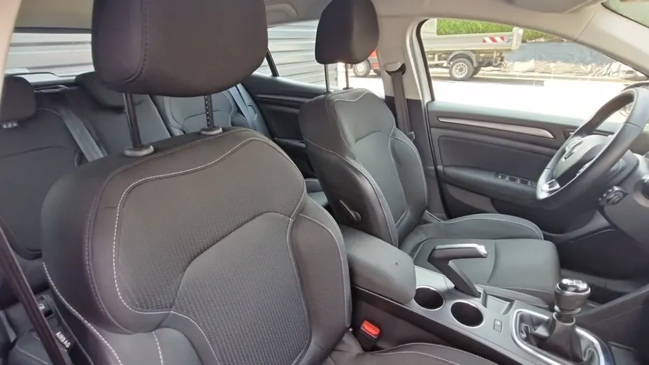 RENAULT Megane -