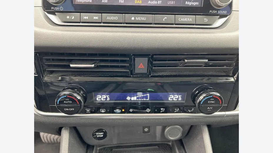 NISSAN Qashqai -