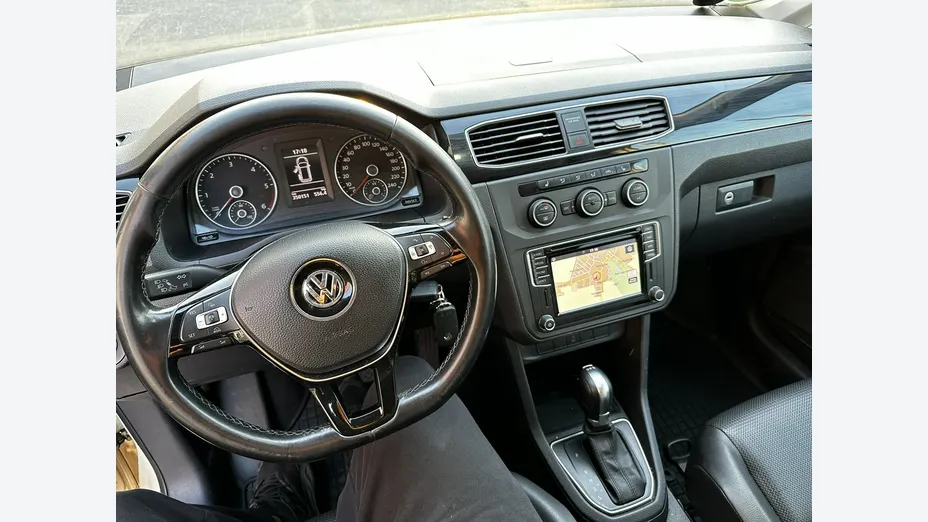VOLKSWAGEN Caddy -