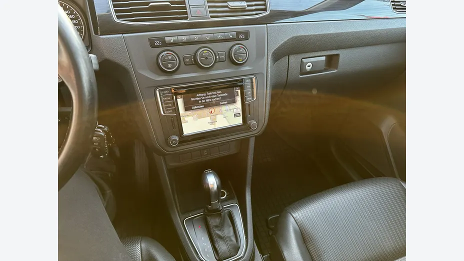 VOLKSWAGEN Caddy -