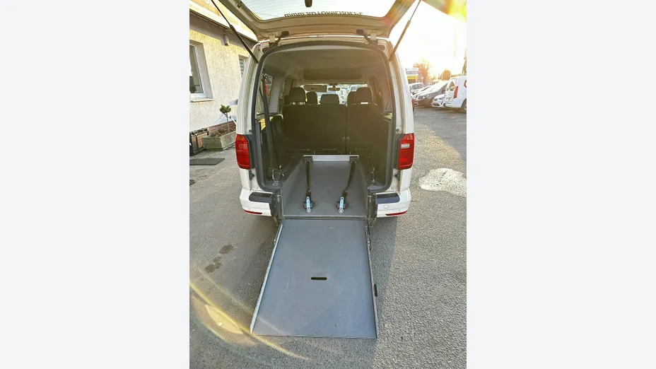 VOLKSWAGEN Caddy -