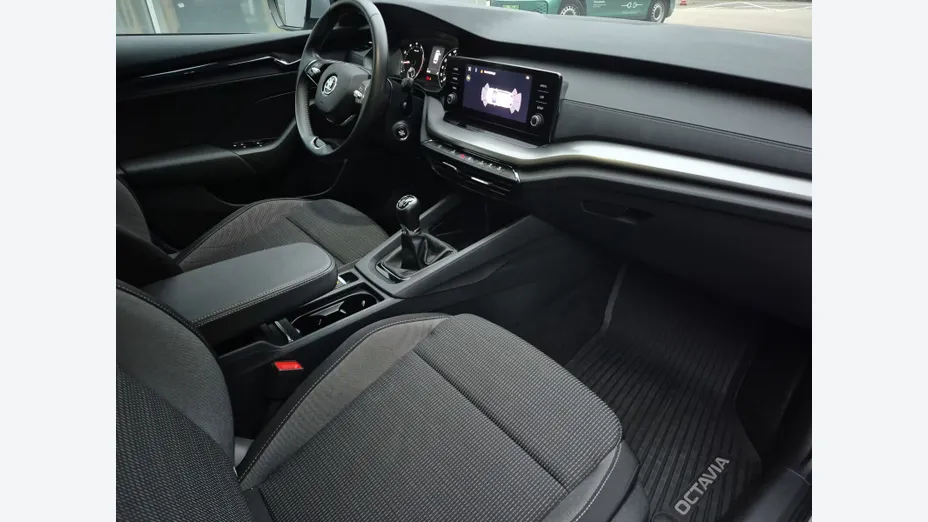 SKODA Octavia -