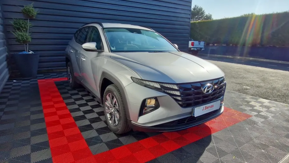 HYUNDAI Tucson -