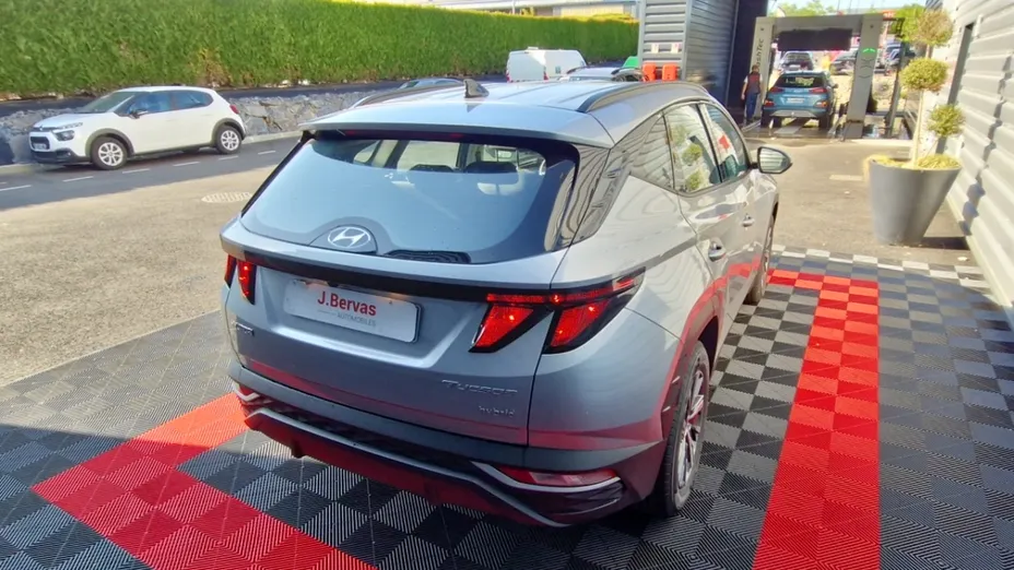 HYUNDAI Tucson -