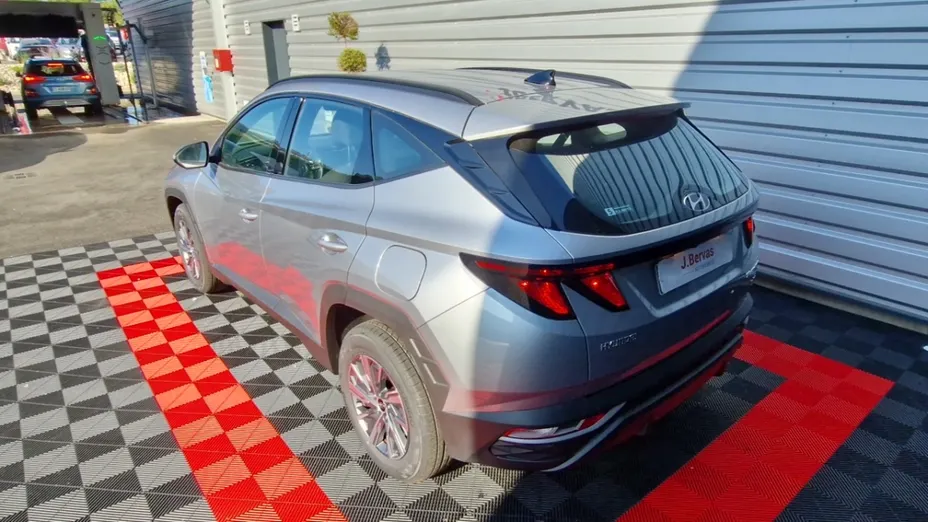HYUNDAI Tucson -