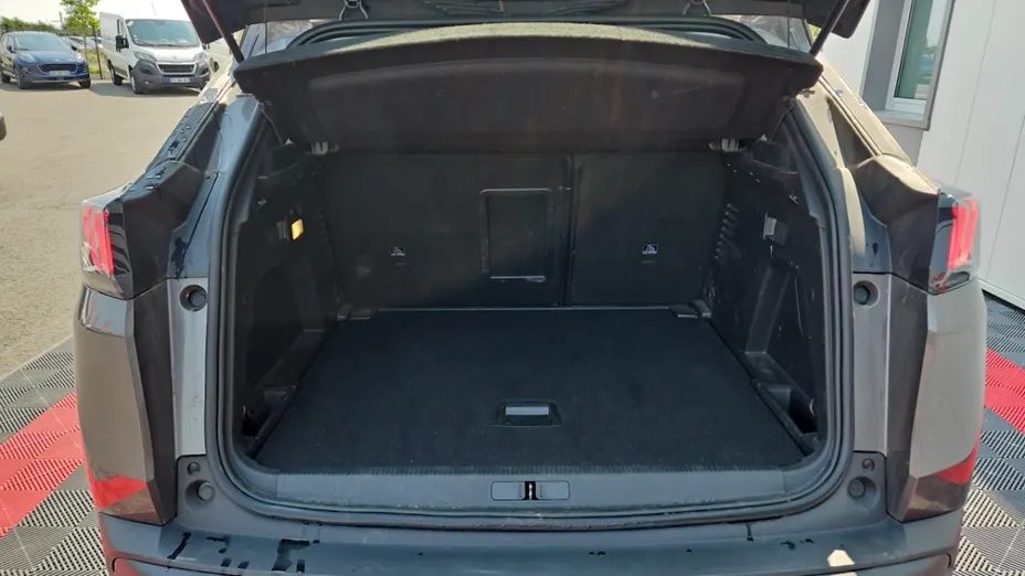 PEUGEOT 3008 -