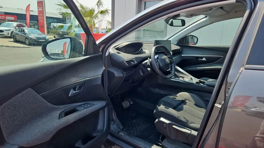 PEUGEOT 3008 -