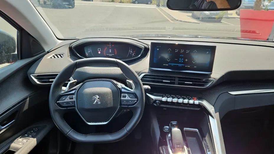 PEUGEOT 3008 -