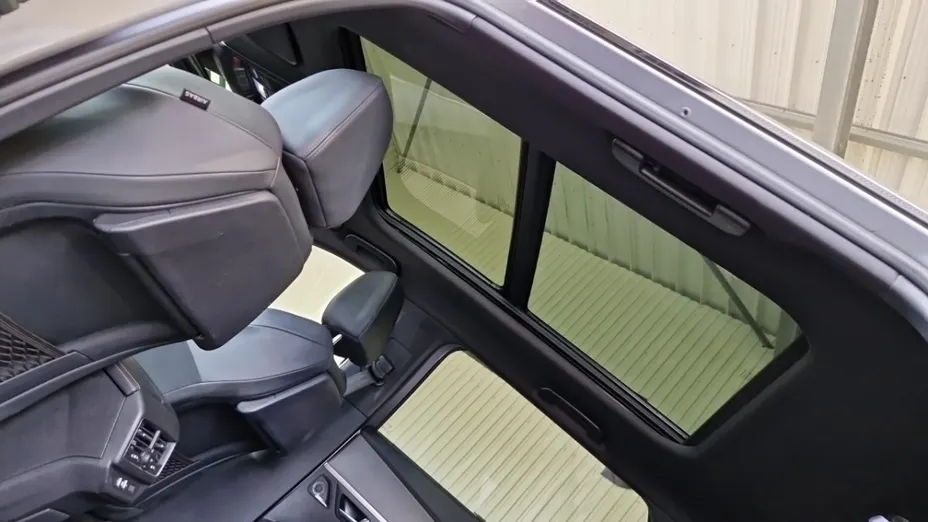 PEUGEOT 5008 -