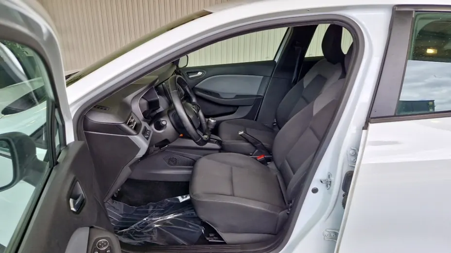 RENAULT Clio -