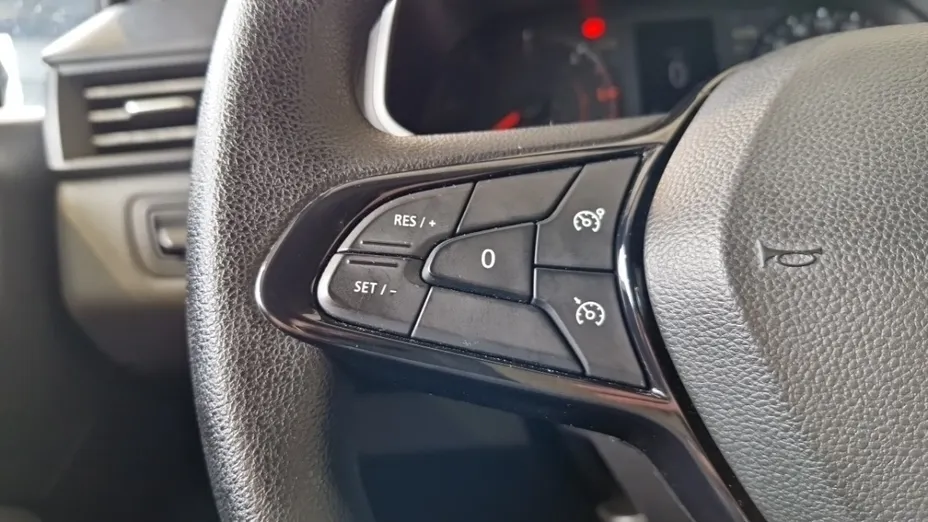 RENAULT Clio -